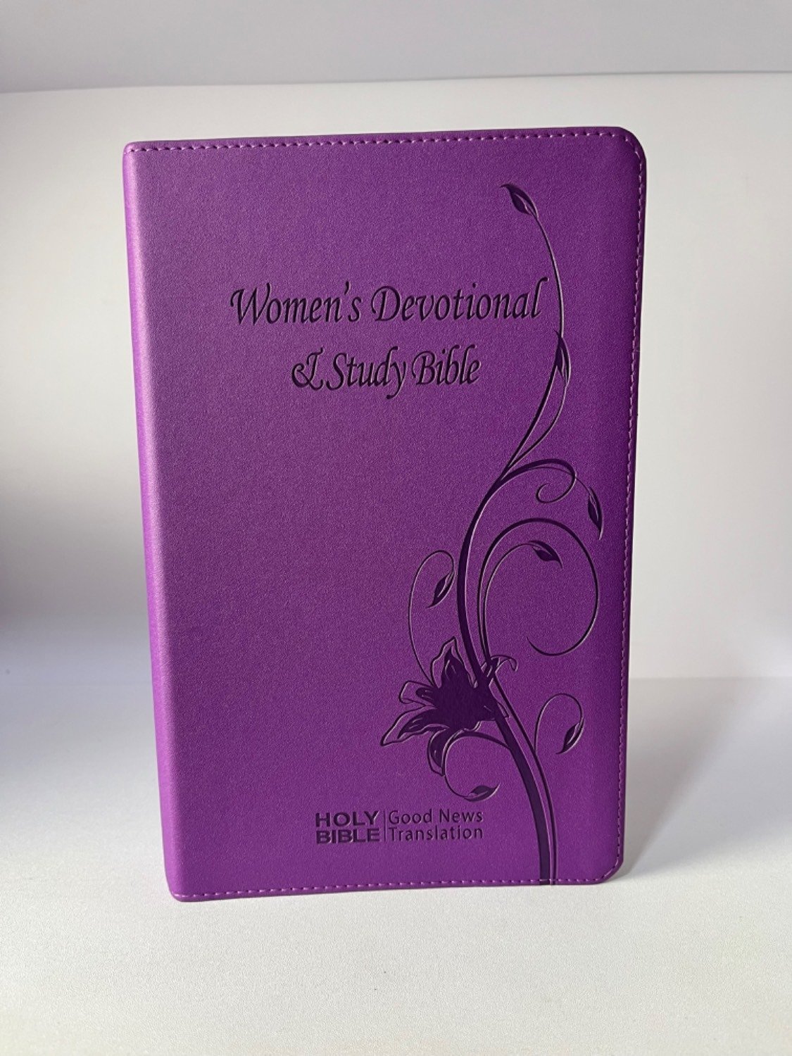 Women’s Devotional and Study Bible GNT