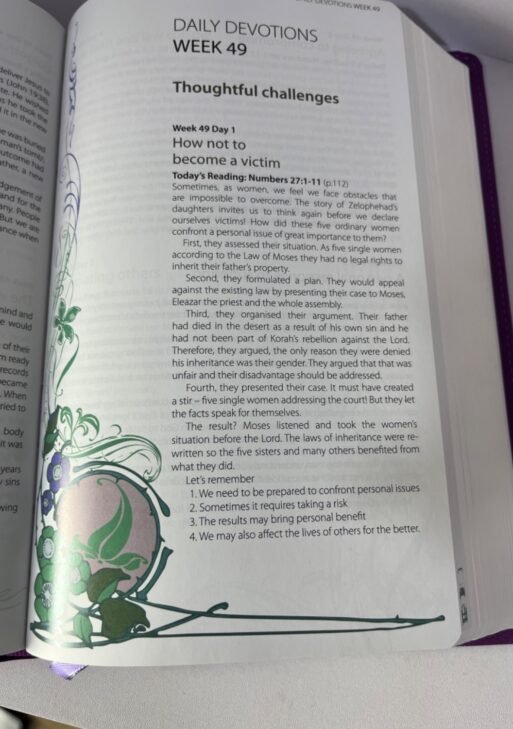 Women’s Devotional and Study Bible GNT